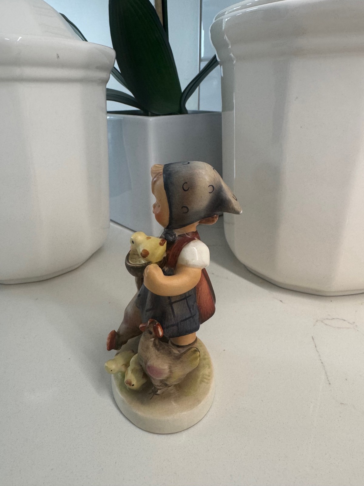 Goebel/Hummel #199/ Feeding Time Figurine 4 1/4” Tall West Germany Mint