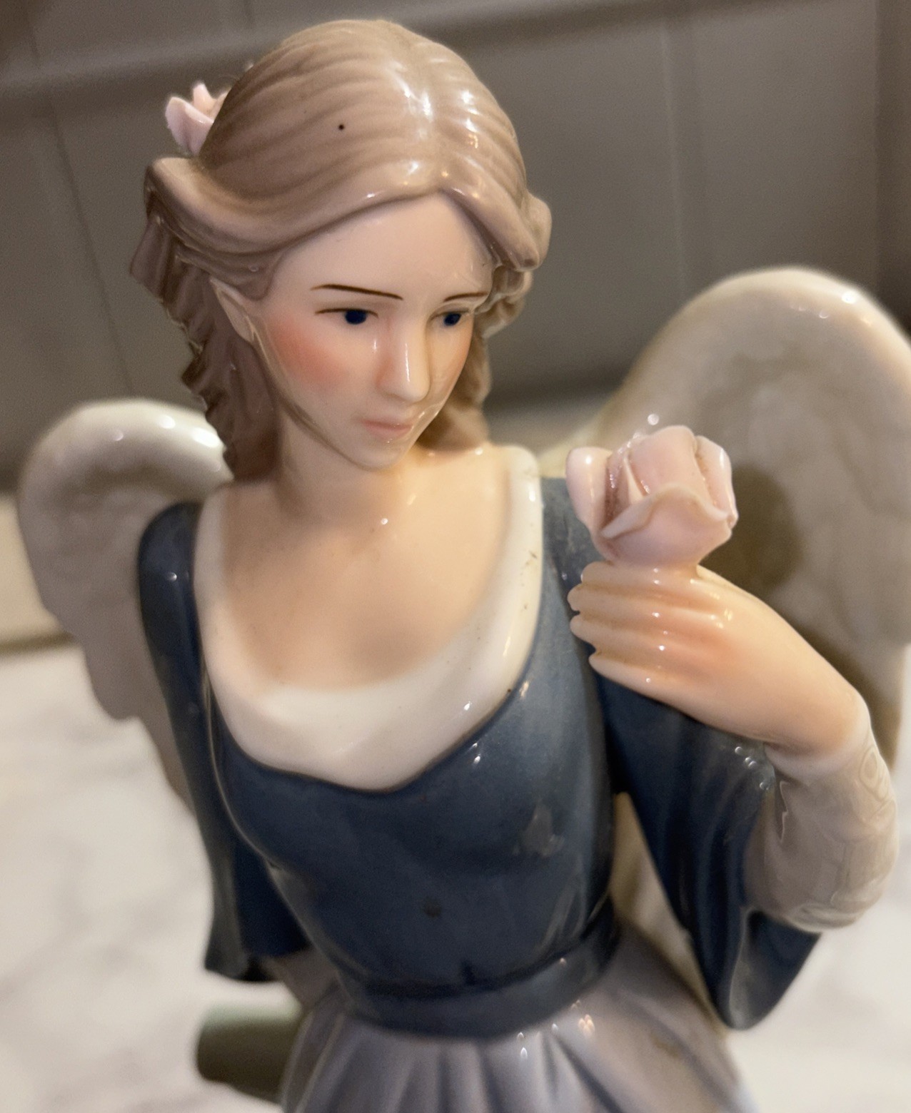 O’Well, Grandeur Noel or Members Mark Porcelain Angel Figurine/13 Inches Tall