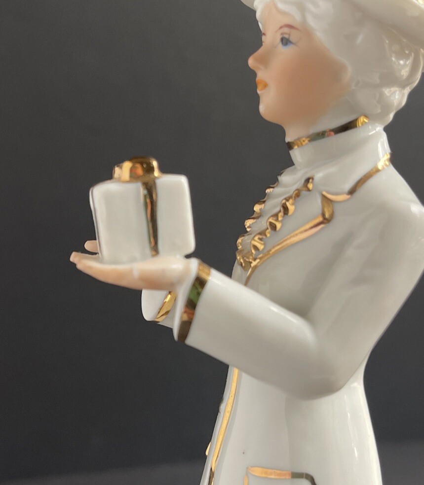 Vtg Piero Elegant Lady w/ Present – Gold Trimmed Porcelain Figurine *SEE PHOTOS*