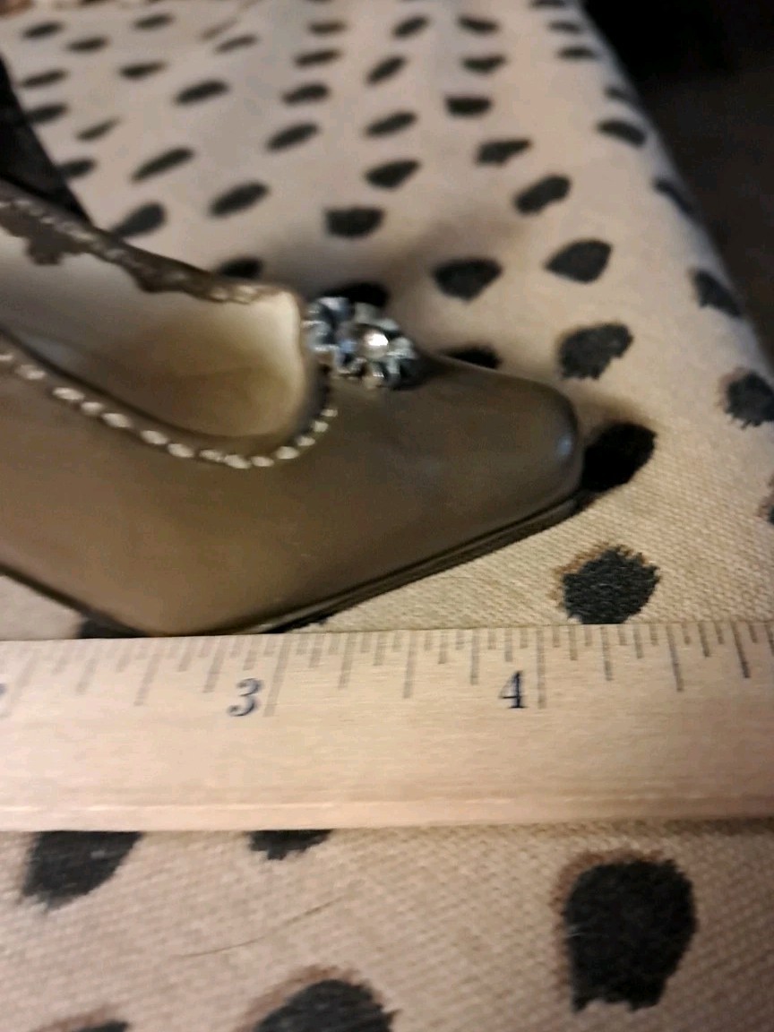Lot Of 5 Minature Shoes All Diffrent Colors And Styles Collectible Shoes