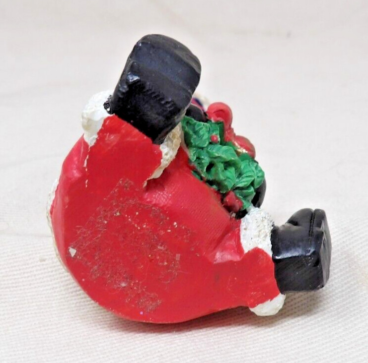 Unique Christmas Figurine w/Santa. Christmas Tree, Teddy Bear & Angel 5 3/4″
