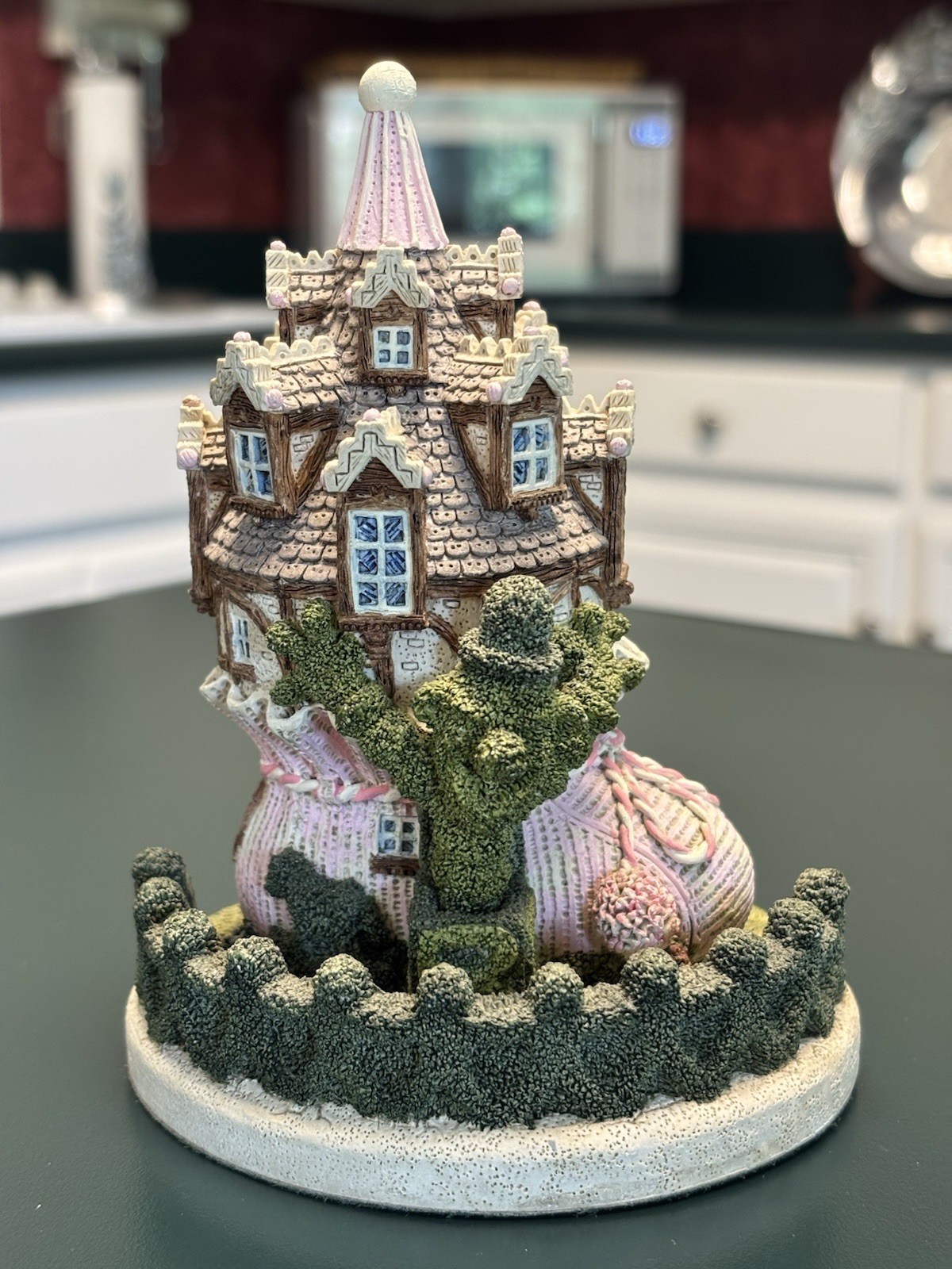 Shoemakers Dream Baby Booty Shoe House Figurine Pink 1990 Jon Herbert Box & COA