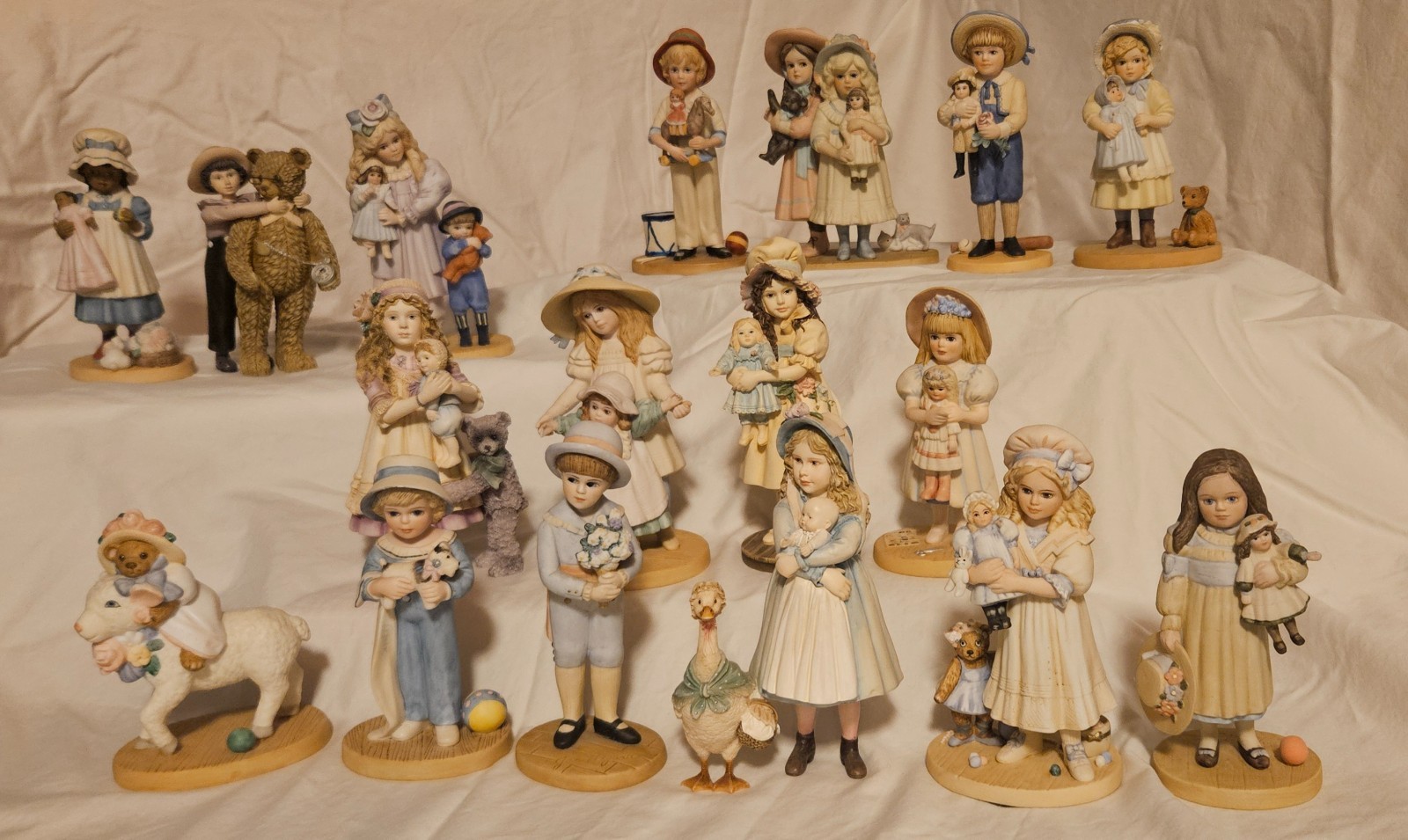 Jan Hagara Figurine LOT of 17 – Signed + Limited Editions – Vintage EC