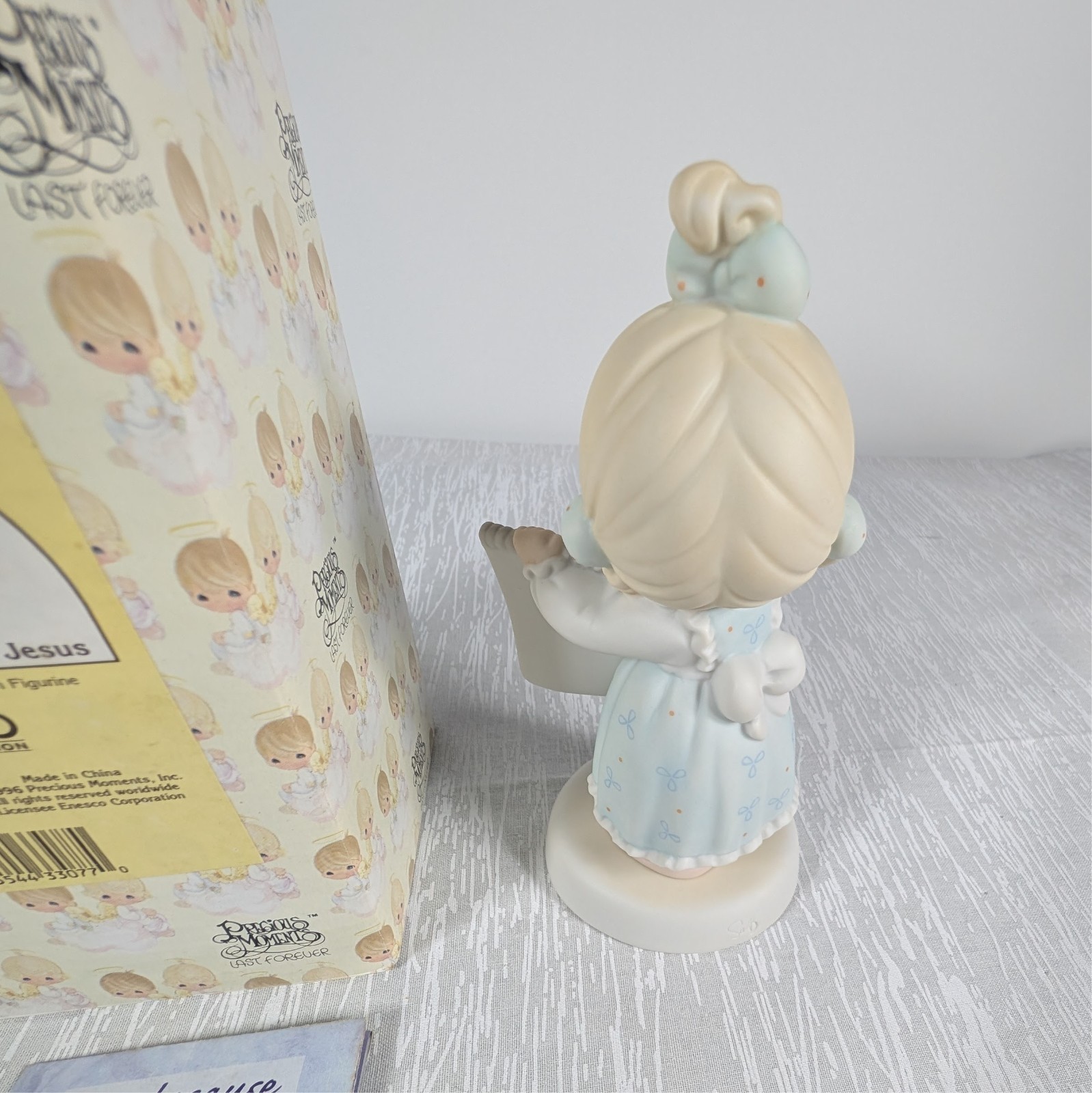 Precious Moments Porcelain Figurine Have You Any Room For Jesus Girl with List