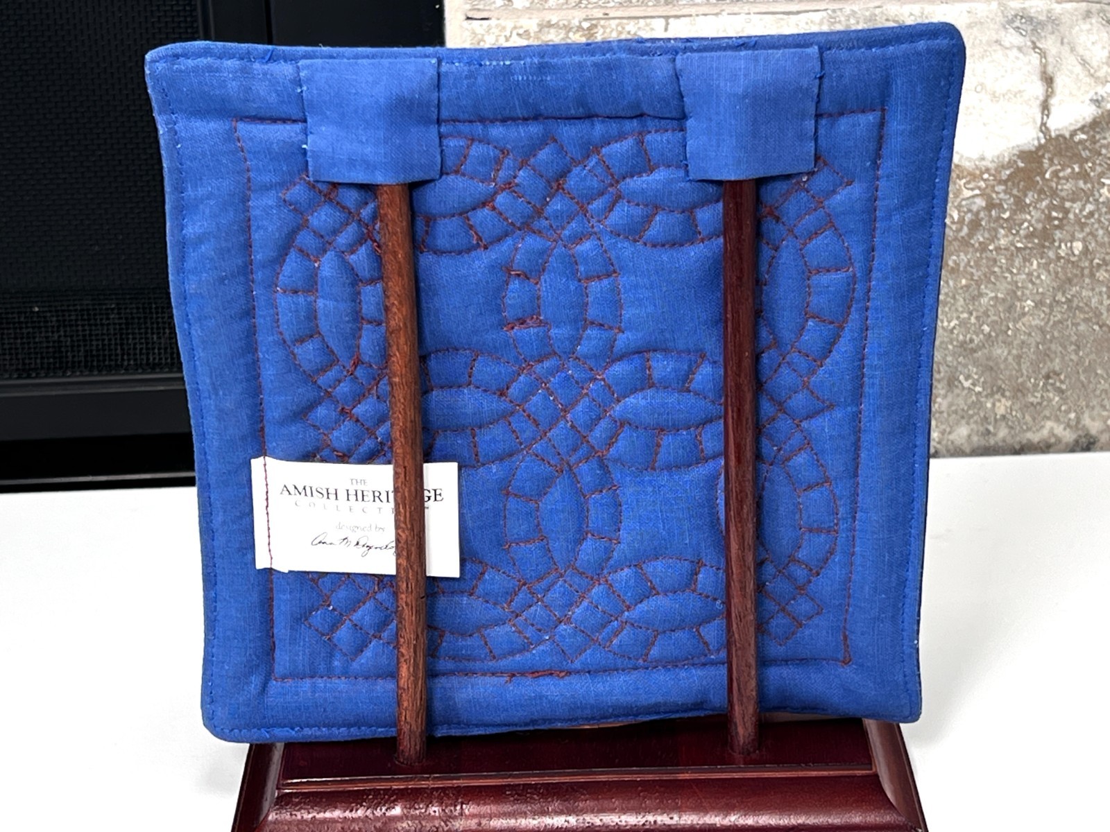 1993 Amish Heritage Collection Katie’s First Quilt Special Edition 7″tall