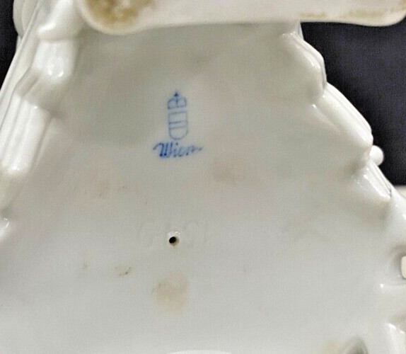 Antique Nude Porcelain lady by Augarten Wien Mathilde Jaksch and is titled Venus