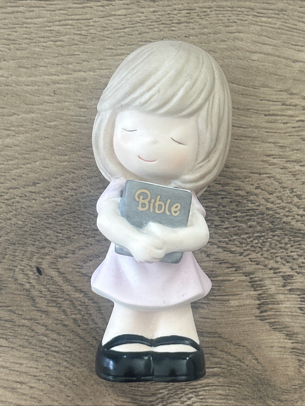 Precious Moments 2016 Let His Words Guide You Girl Hugging Bible