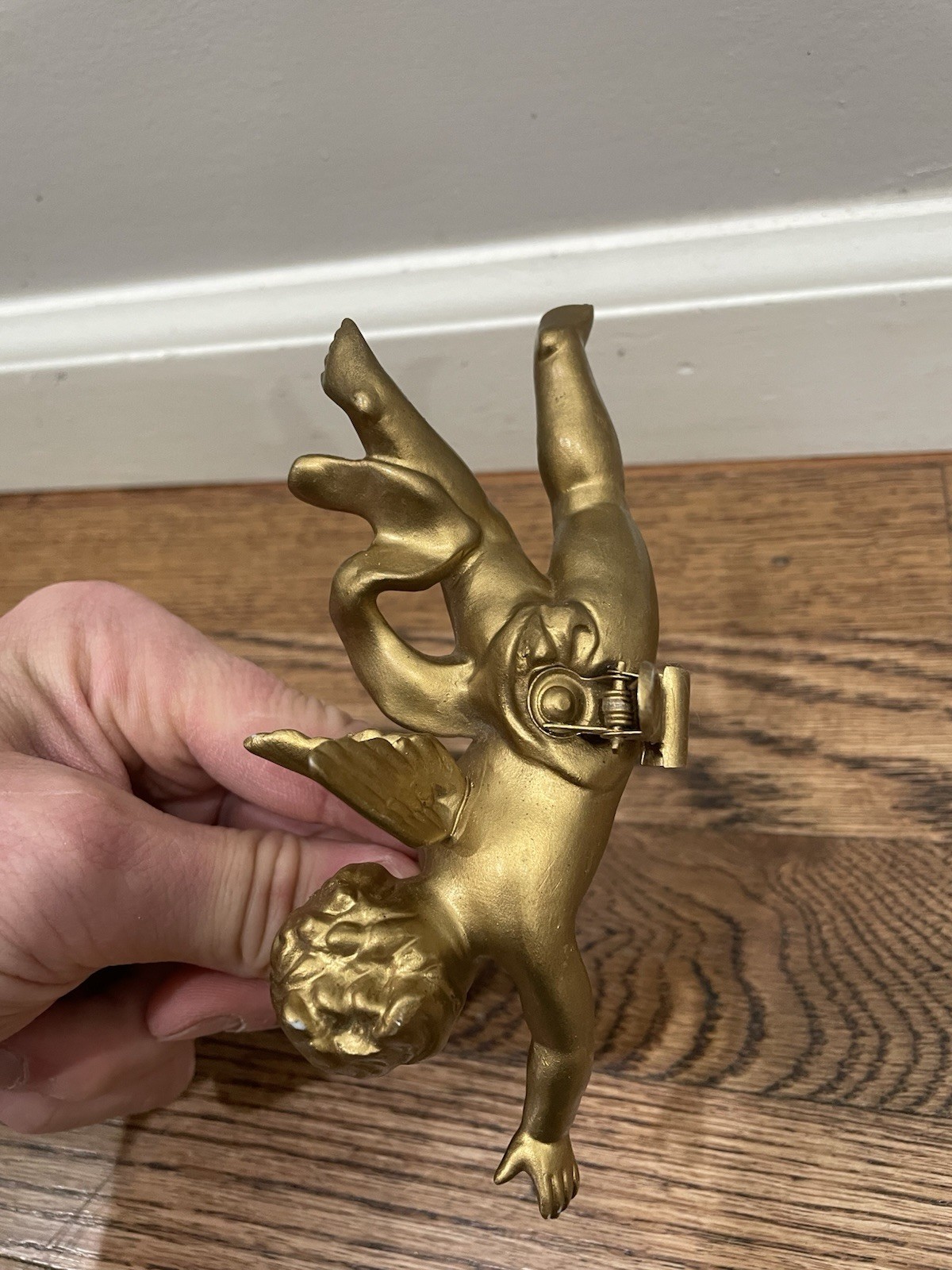 Vintage Gold Metal Cherub Angel Baby Hanging Flying Clip On Victorian Style
