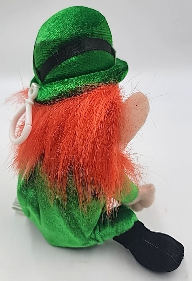 2 Gemmy Animated Singing Plush Leprechaun Banner & Pot of Gold St. Patrick’s Day