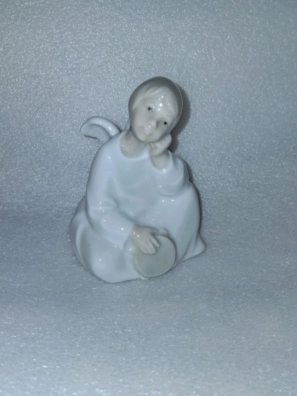 Nao Lladro Pondering Dreaming Angel w/Tambourine Figurine Glossy Porcelain Spain