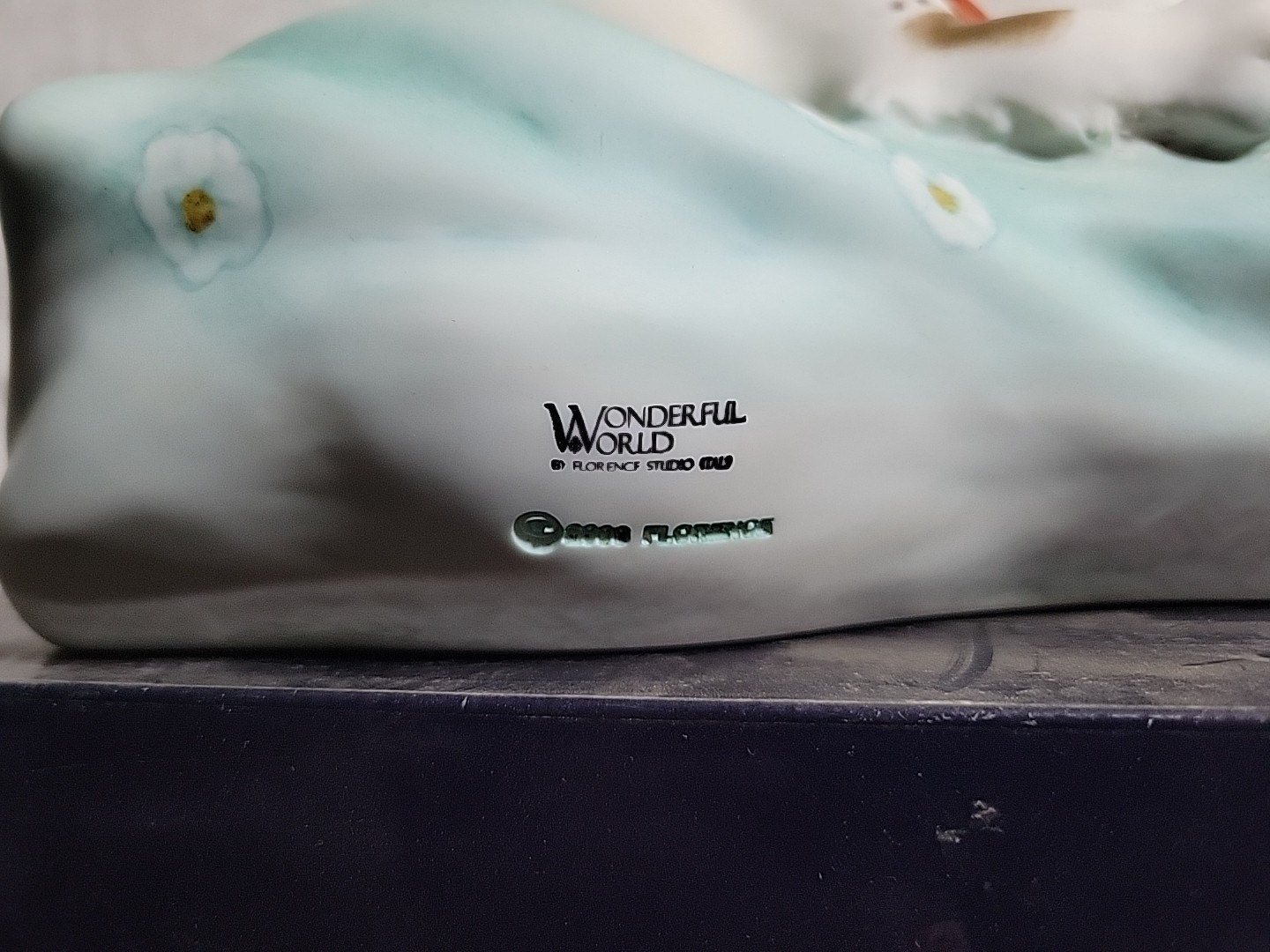 Wonderful World By Florence Studio English Setter Puppy On Pillow