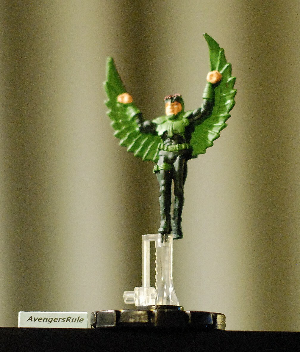 Marvel Heroclix 10 Figure Lot #76 Kingpin Boomerang Blade Falcon Vulture Wizard