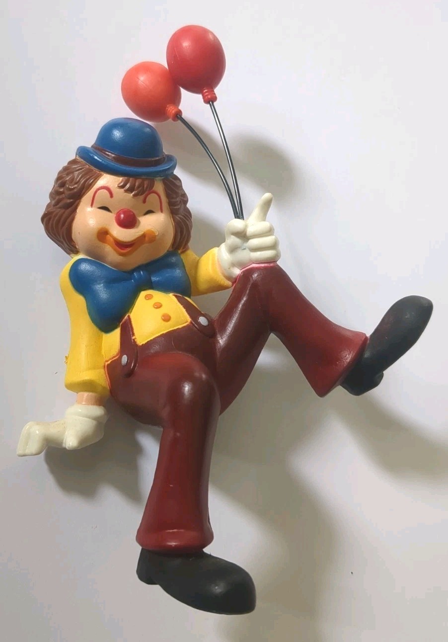 Vintage 1986 Enesco Shelf Sitting Clown w/ Balloons Designed Giftware Hong Kong