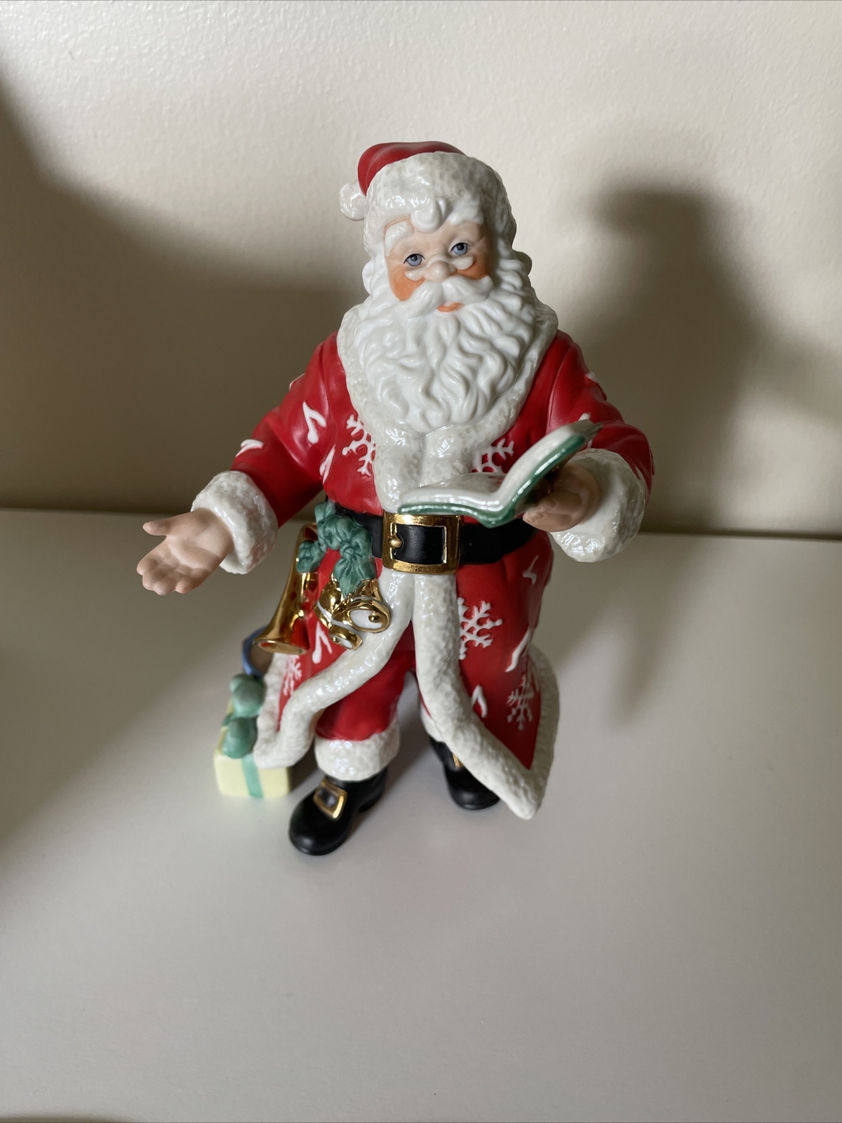 2002 Lenox Collections Santa Singing – Annual Santa Figurine