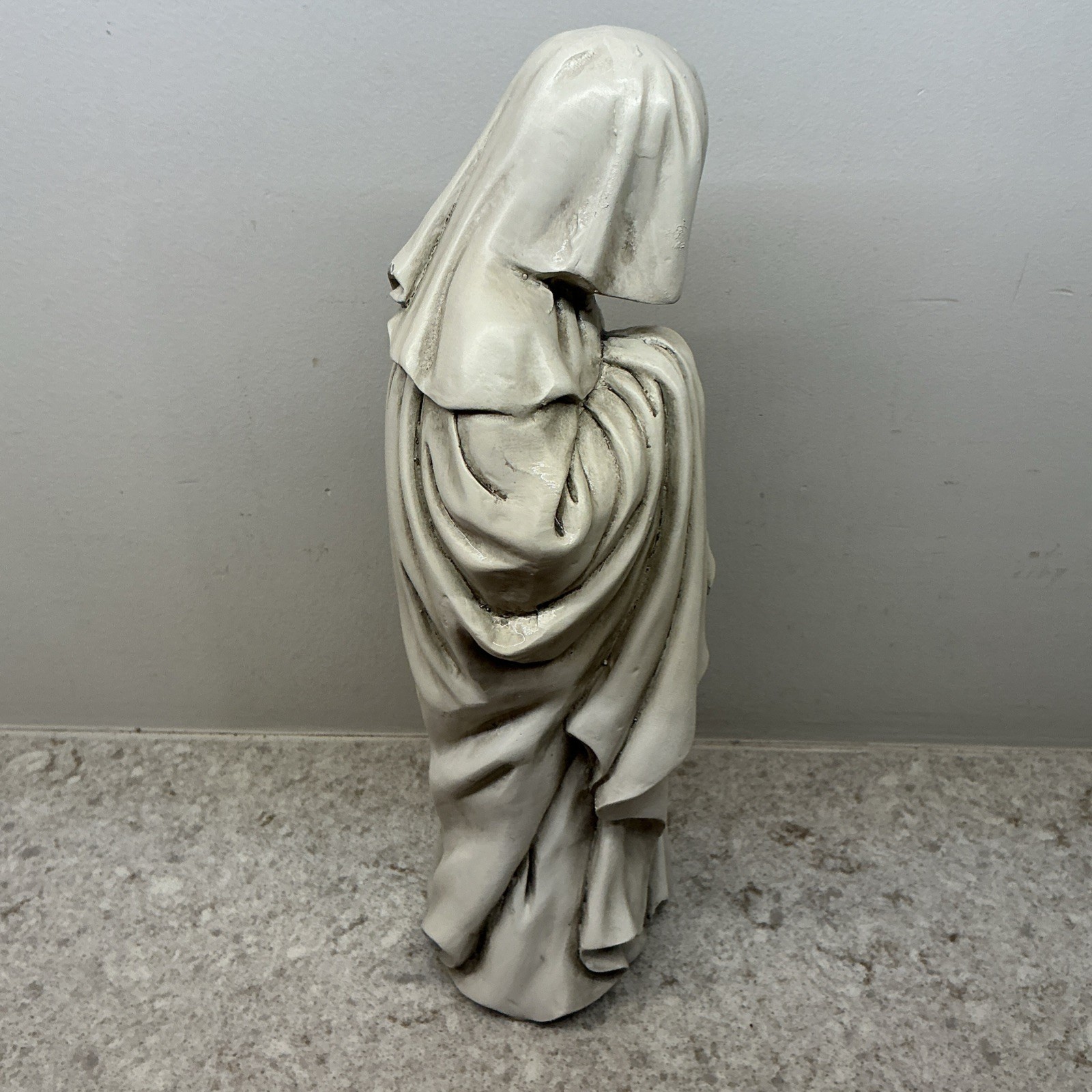 French Pleurant Statue Weeper Gardengoyle Design Toscano Suriel 11”