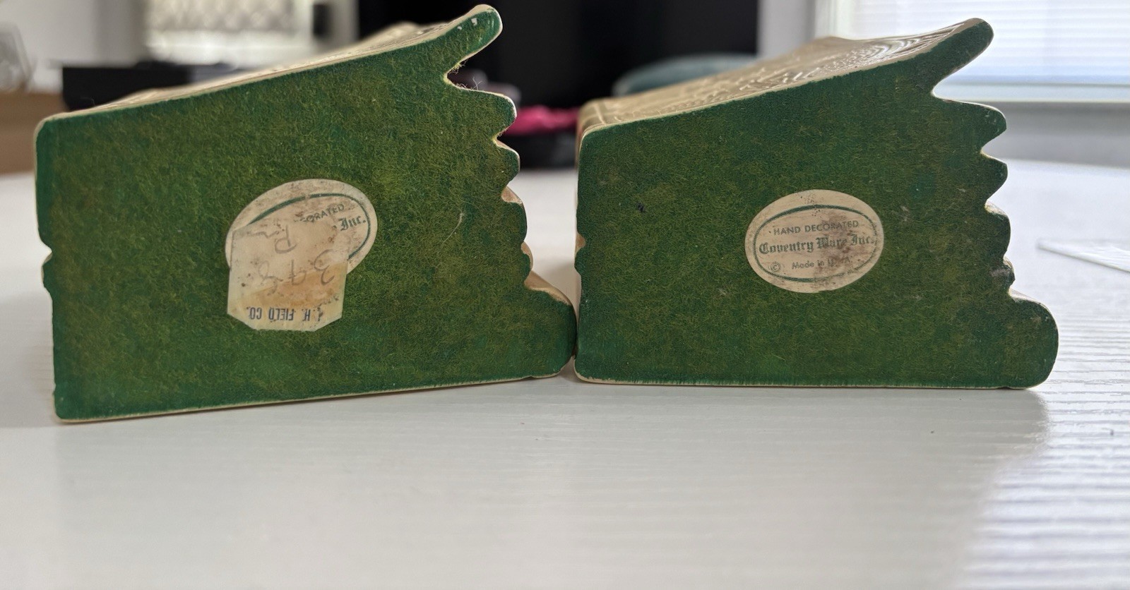 Vintage 1940’s Coventry Ware Bookends Chalkware Plaster Book Shaped Decor