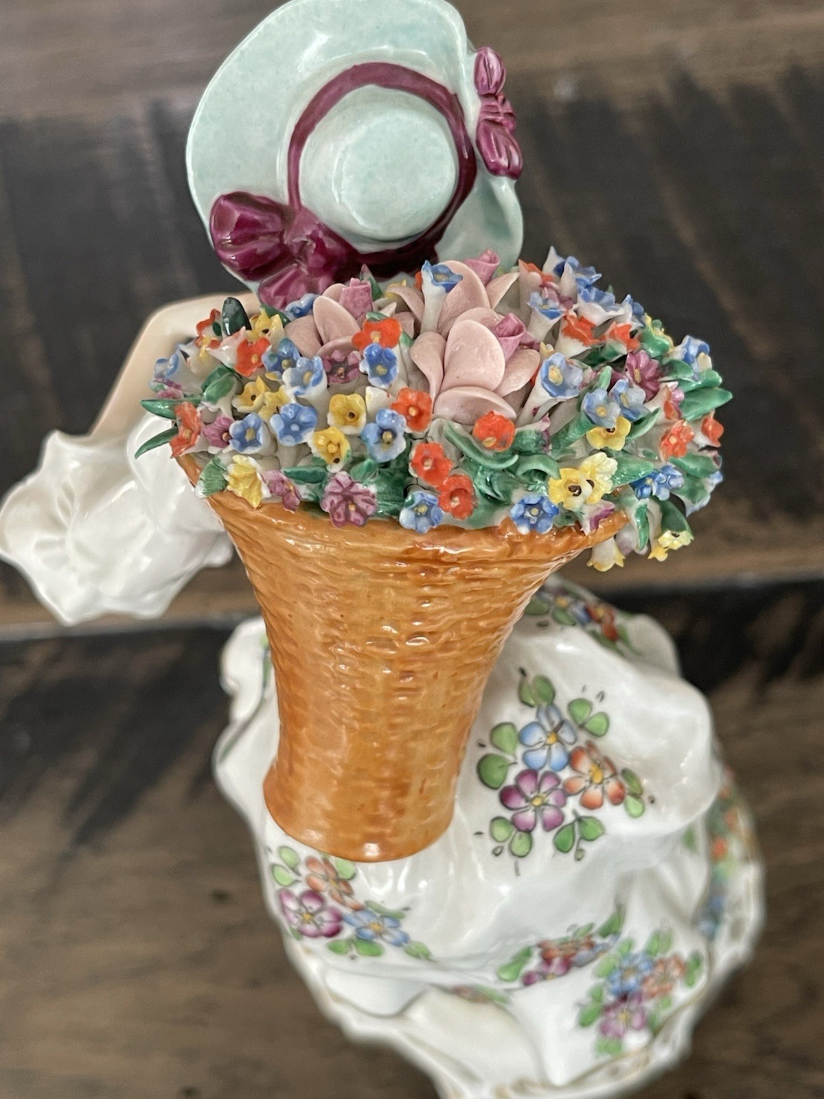 LARGE SITZENDORF GERMANY VINTAGE ANTIQUE FLOWER GIRL FIGURINE 8.5″ ~EXCELLENT