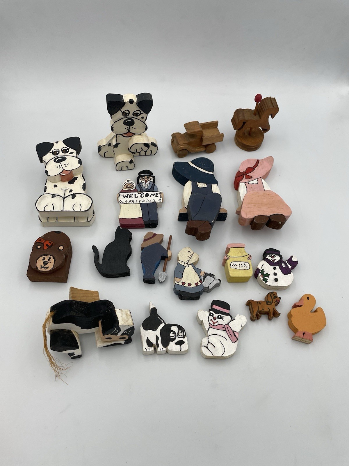 Vintage Amish Wooden Figures Primitive Folk Art Hand Painted Animals Unique T4