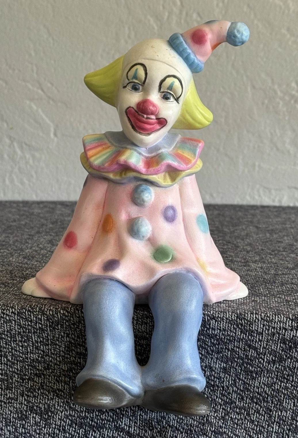 11″ Scioto 1984 Ceramic Hand Painted Clown Statue Sitting Shelf Sitter Signed