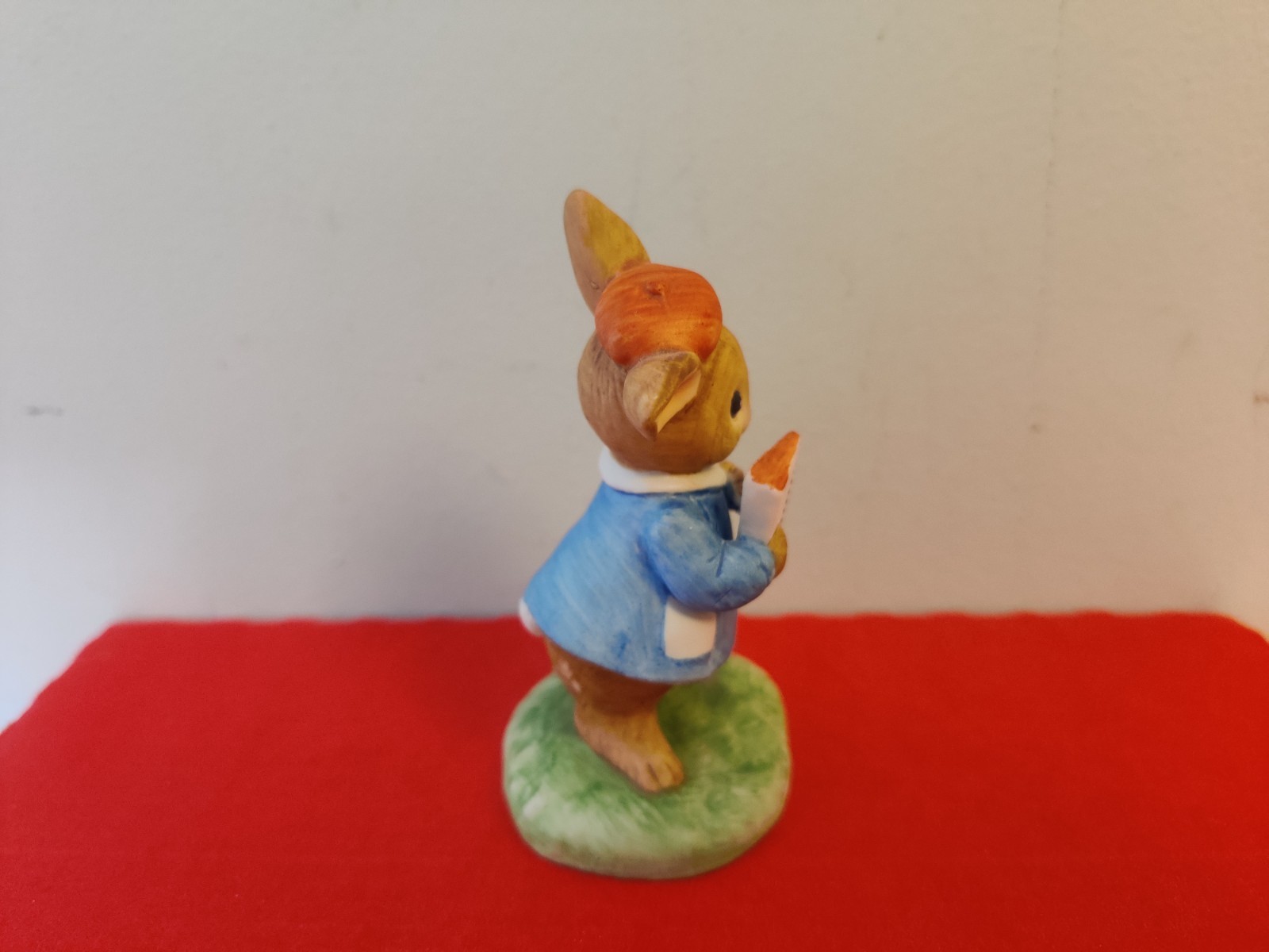Lefton China Vintage School girl bunny rabbit figurine 1983 3.25 inch