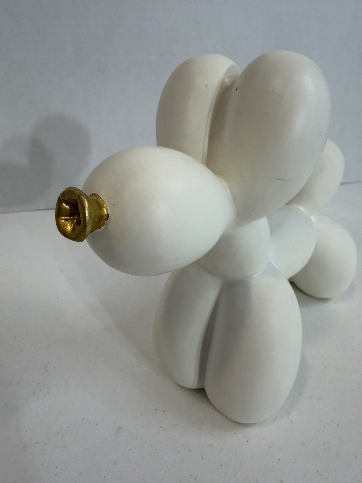 Ceramic Balloon Dog Statue Cute Felt Feet 7″ Tall Home Decor