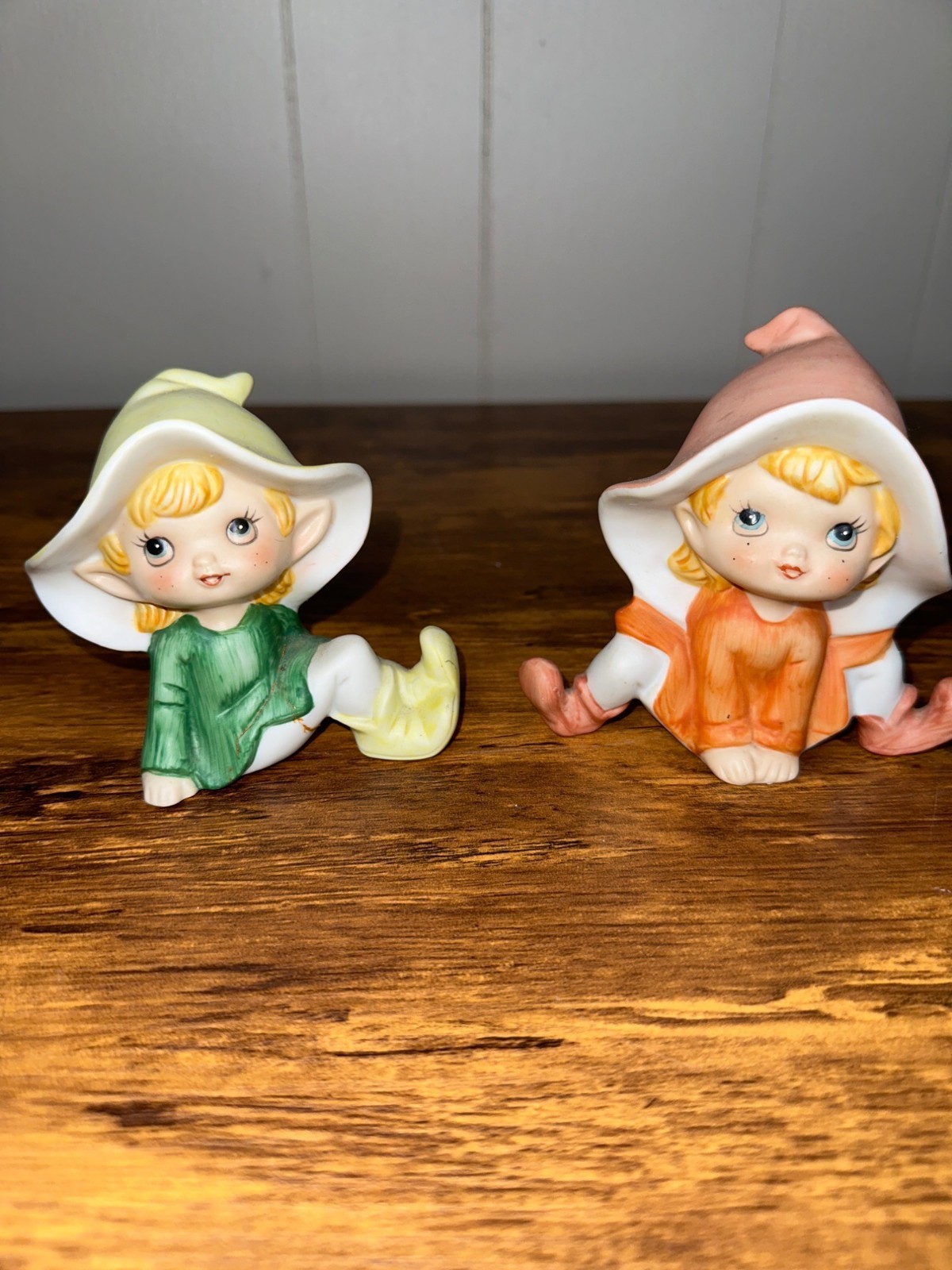 Set of 2 Homco Pink and Green Pixie Elves #5213 5x3x2