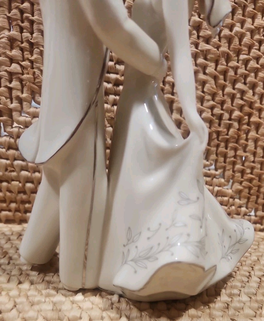 Lenox Wedding Promises First Dance Cake Topper Figurine~excellent Condition