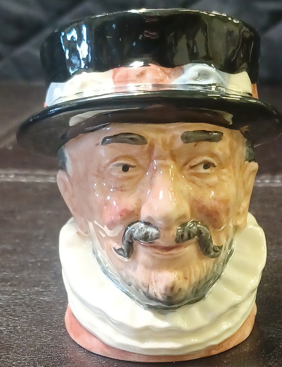 Vintage 1946 Royal Doulton Beefeater Toby Jug D6233