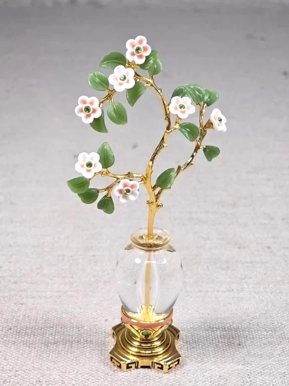 JOAN RIVERS IMPERIAL FLOWERS JAPONICA IN GOLD & ENAMEL VASE, 5.5″