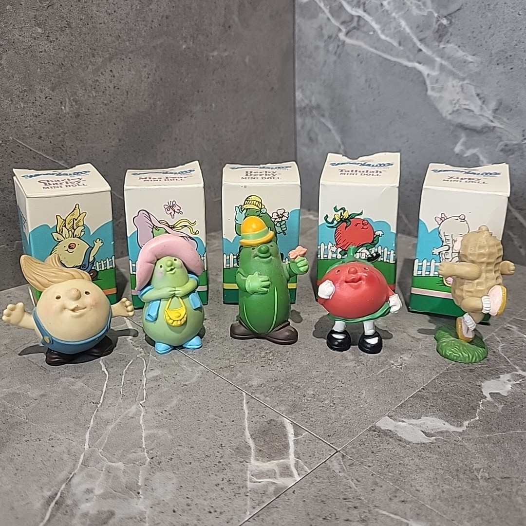 Vintage 1985 AVON Somersaults PVC figurines set of 5 Original Boxes Fruit Veggie