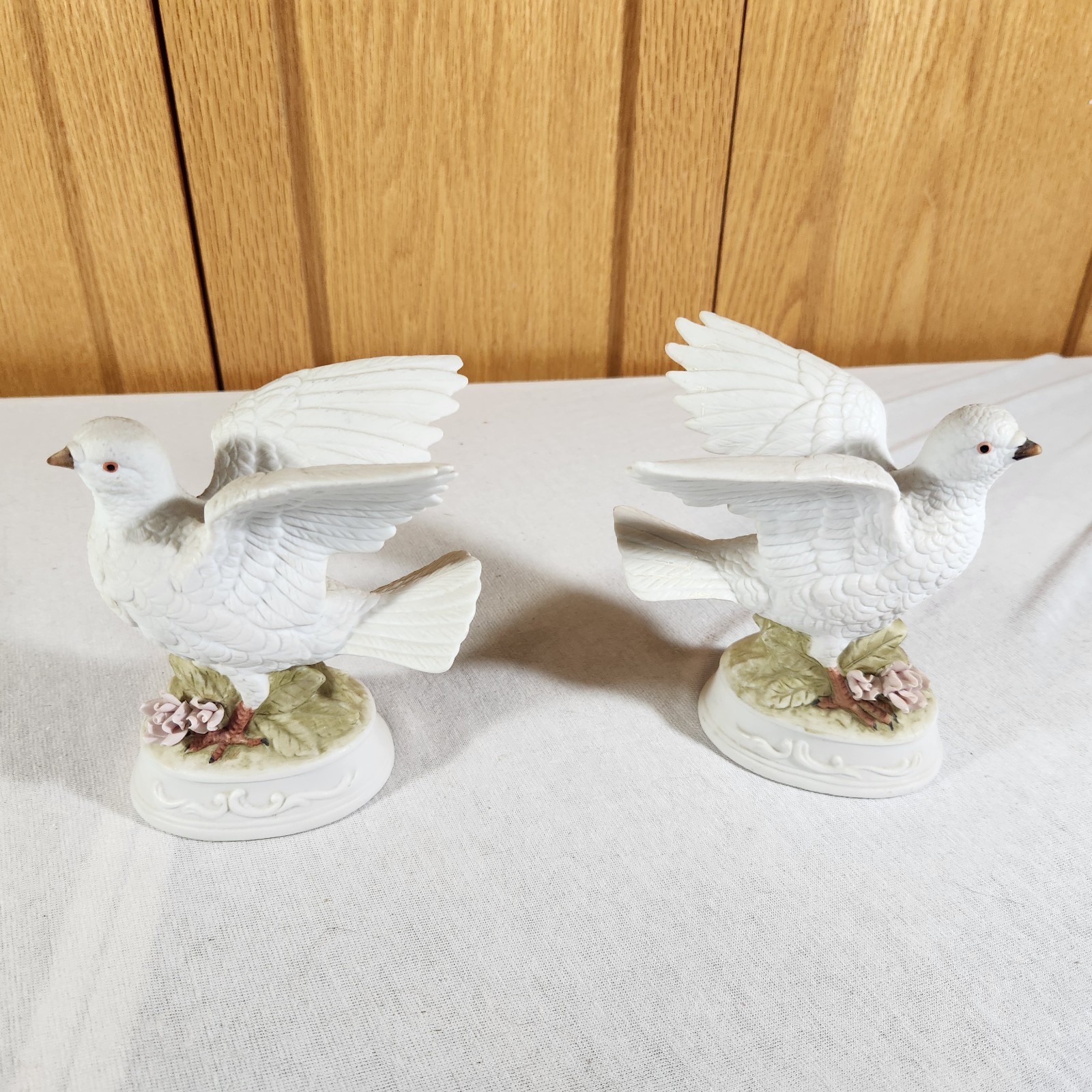 Vintage Napcoware 9479 Peace Doves Pair Of Figurines Birds