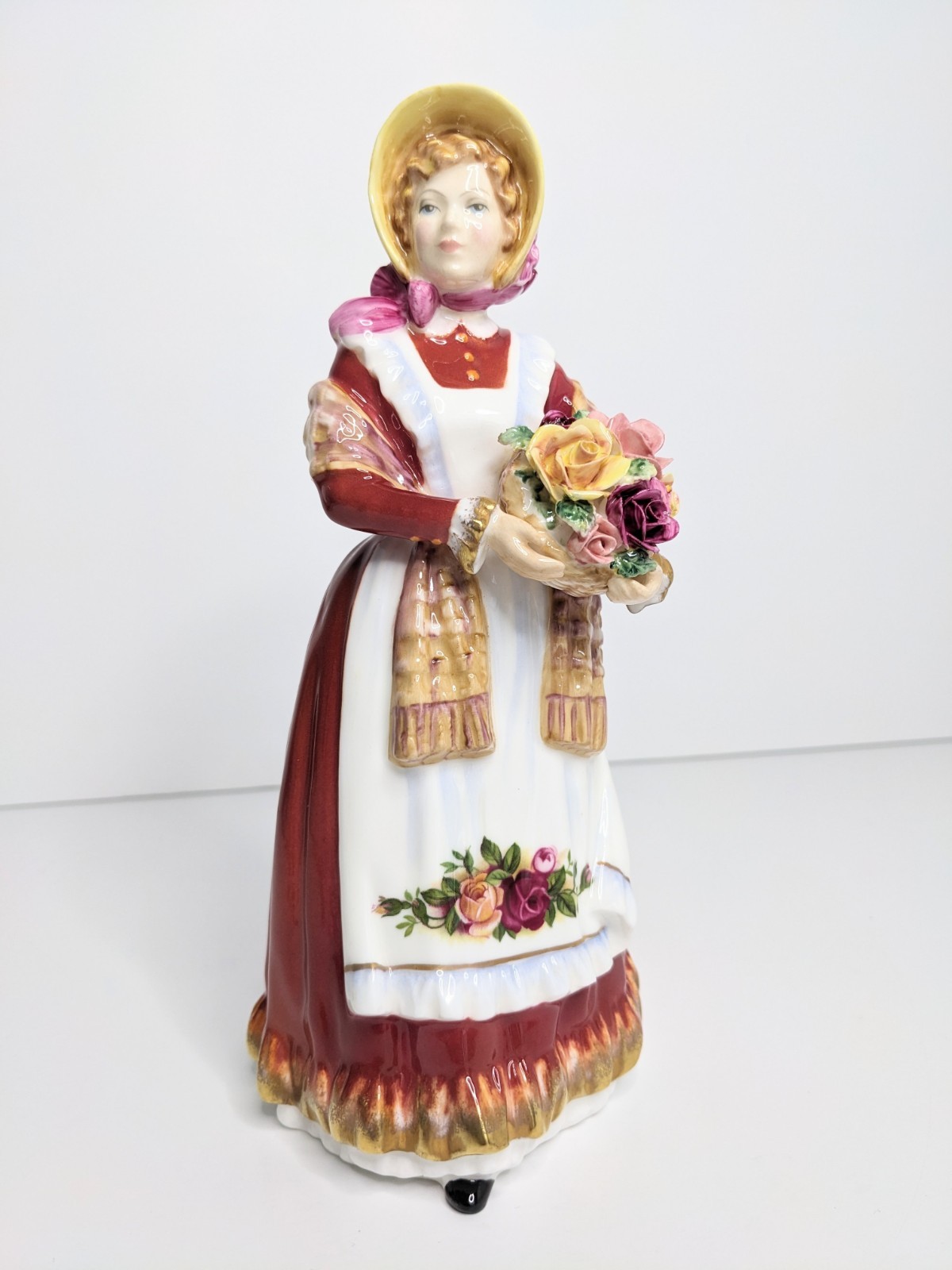 Royal Doulton Old Country Roses 1995 Figurine HN 3692 Vintage Pedley Bone China