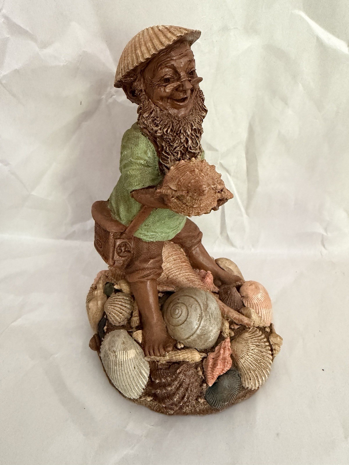 Tom Clark Shelby Seashell And Ocean/Beach Theme By Cairn Studio