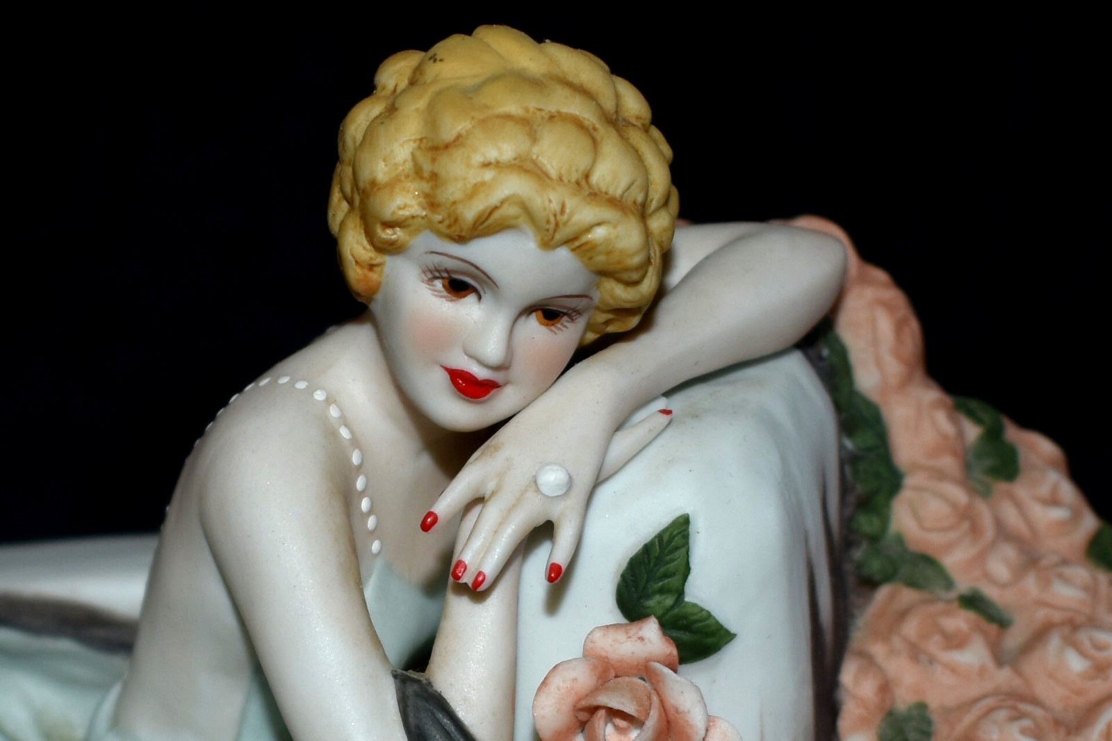 LOUIS ICART Les Roses Figurine Heirloom Tradition Ltd Ed #862/10000 ca. 1984