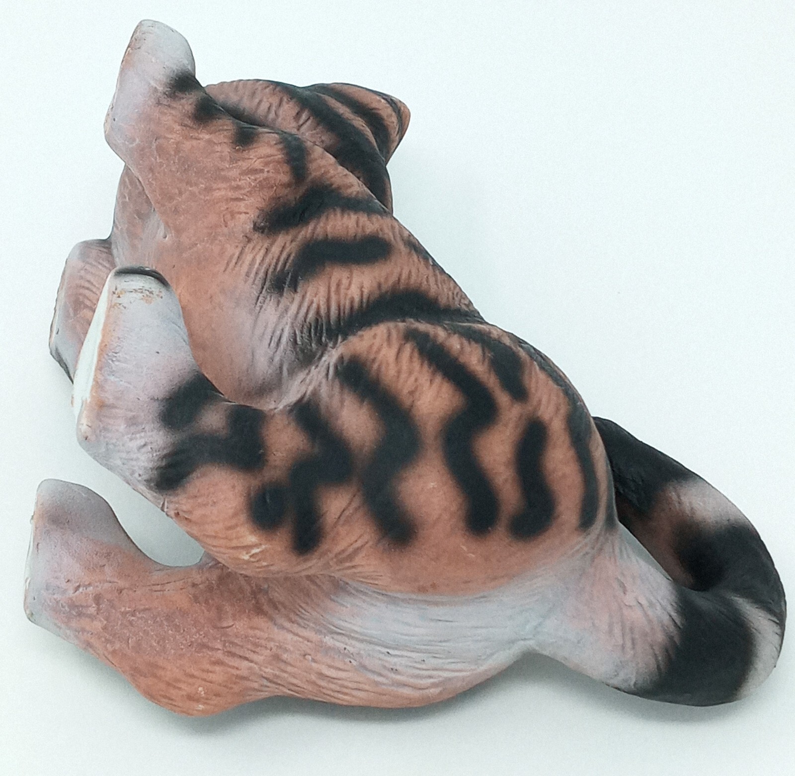 Ceramic Housecat Figurine Orange & Grey w/ Black Stripes 5″ T 5.5″ L 3.5″ W Cat