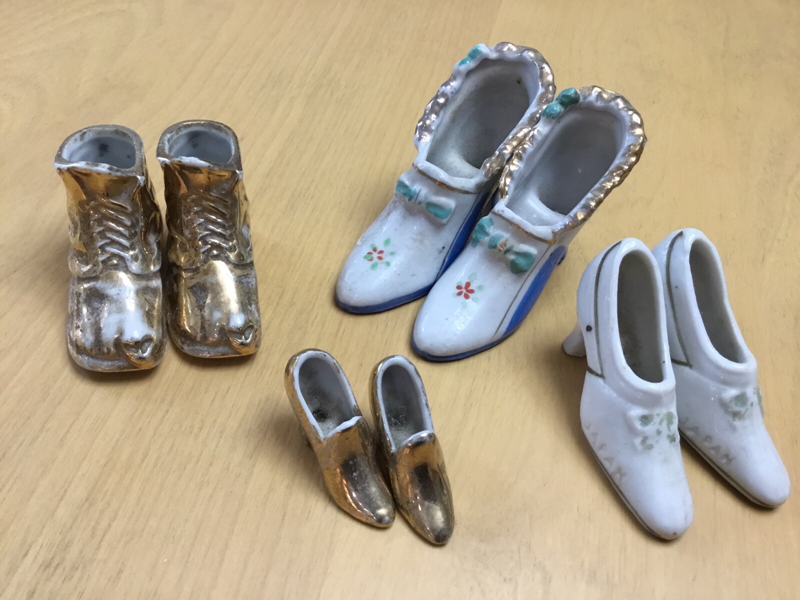 Vintage Collectible Miniature Shoes – Lot of 4 Pairs. Japan. Gold – Handpainted