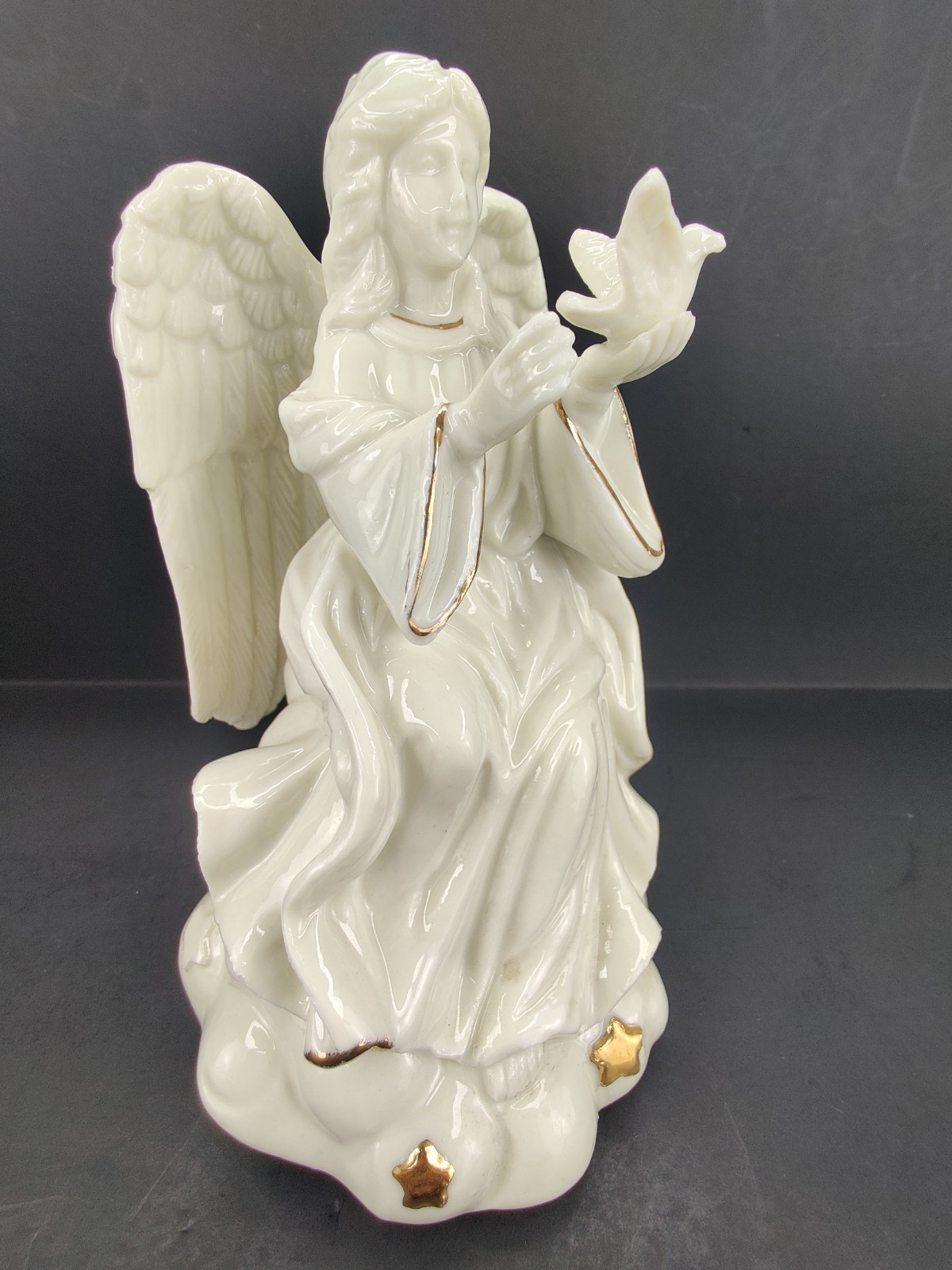 7″ Tall Porcelain Angel W/Dove Musical White Gold Trim Plays Amazing Grace 5907