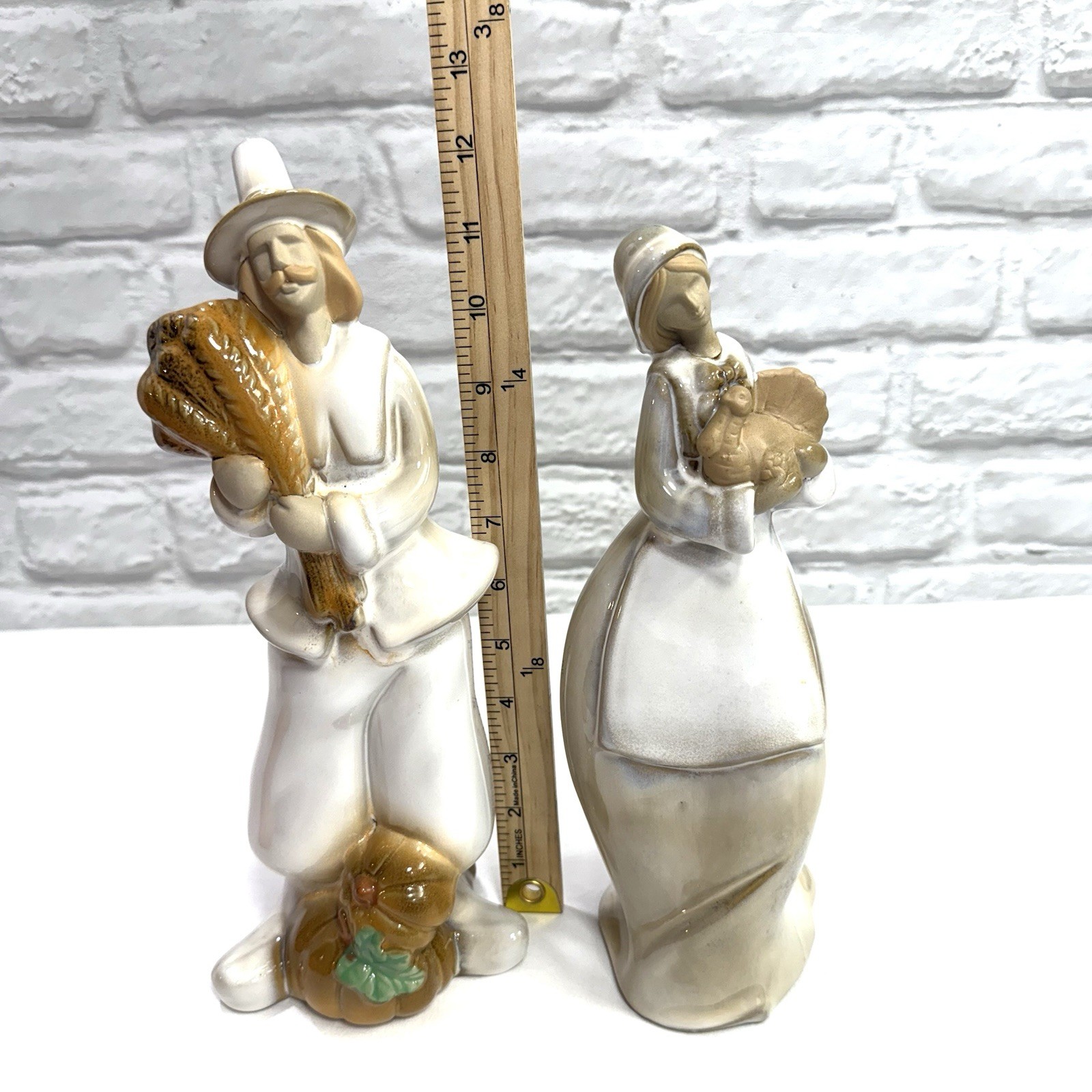 Cracker Barrel Ceramic Pilgrims Thanksgiving Figurines Home Decor Sculptures