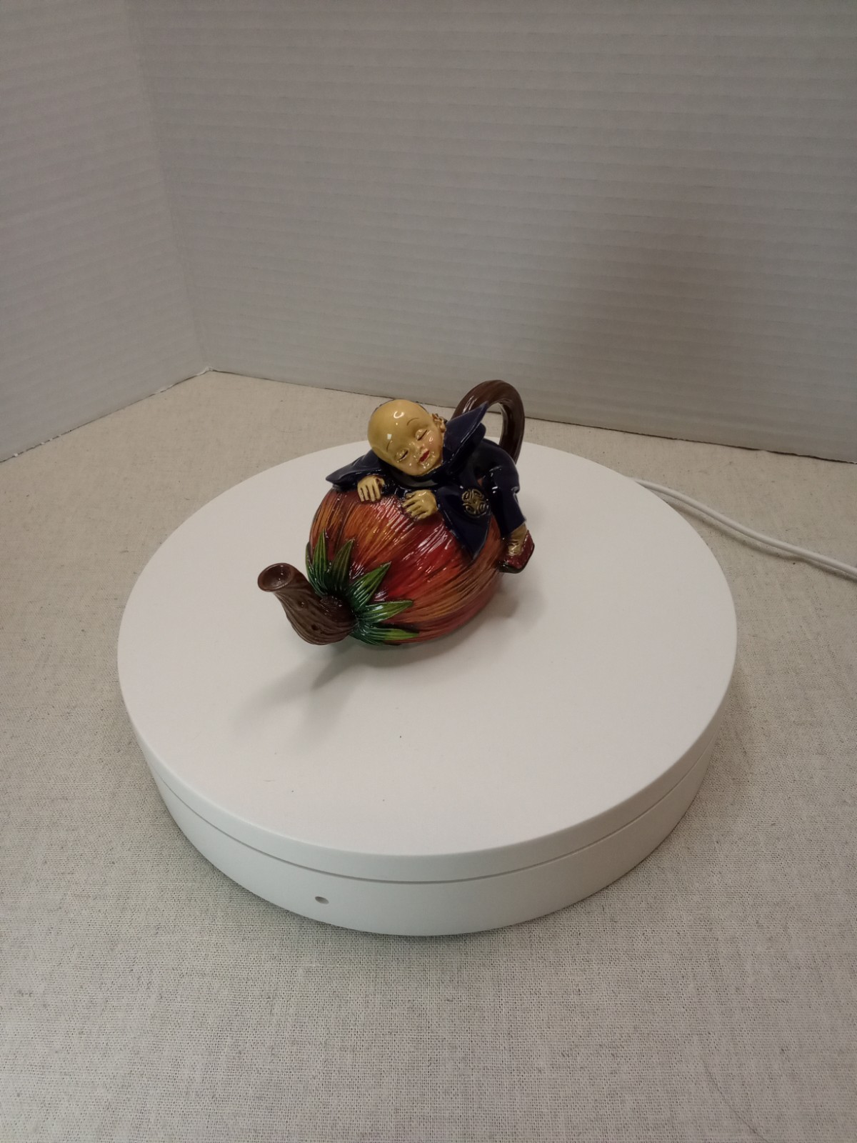 NINI “CHINA DOLL” TEAPOT HAND PAINTED MINIATURE RESIN ITEM #6-44