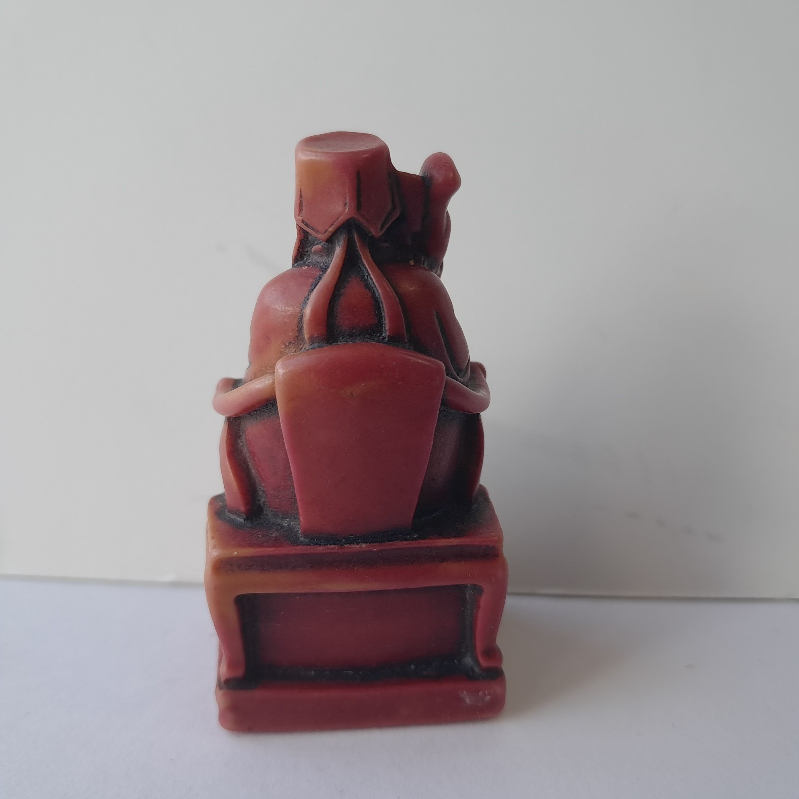 2.5″ Red Resin Old Sage Wise Man Statuette Figurine