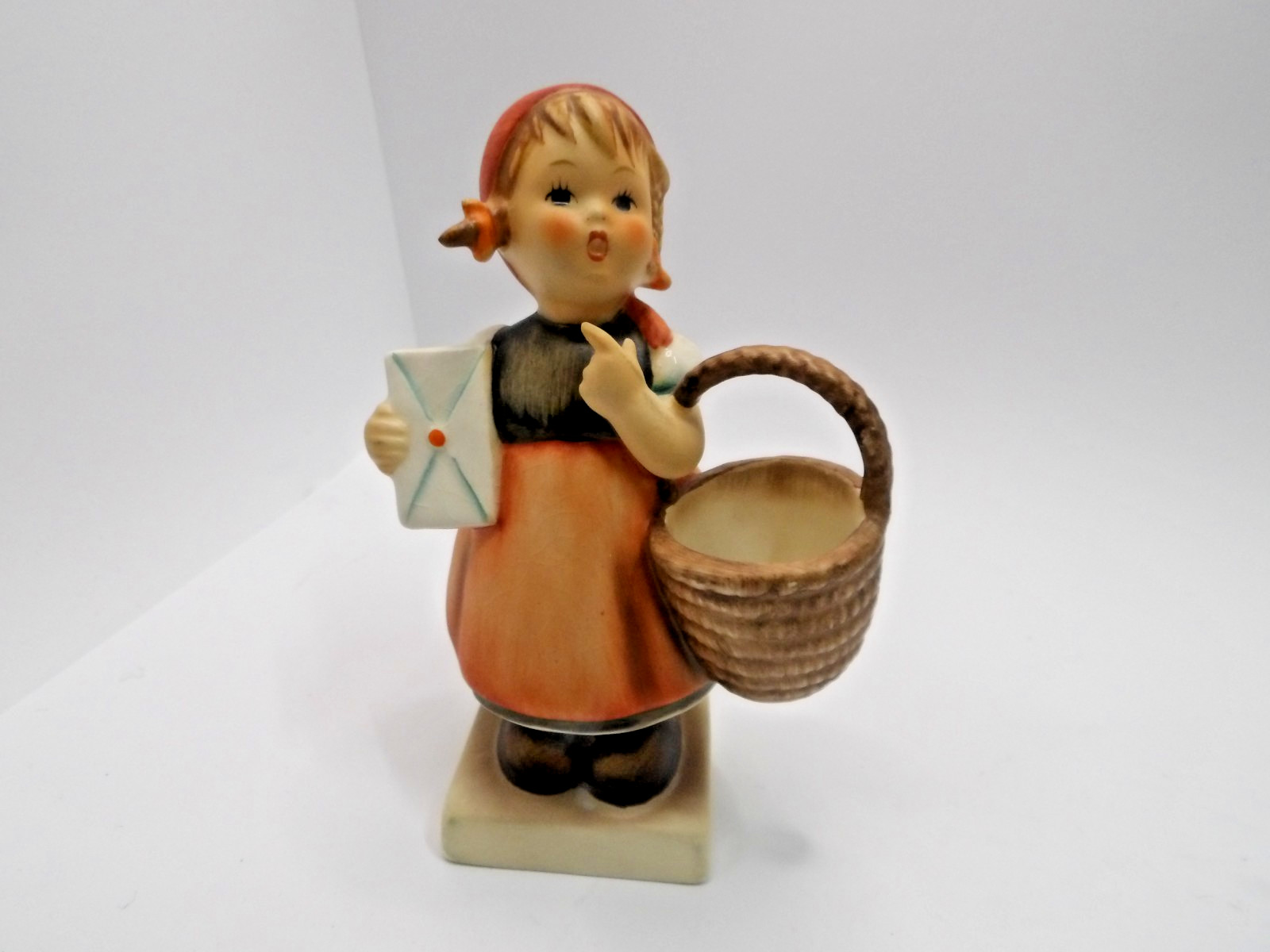 Goebel Hummel Figurine TMK5 #13/0 “Meditation” 5.25″ Tall