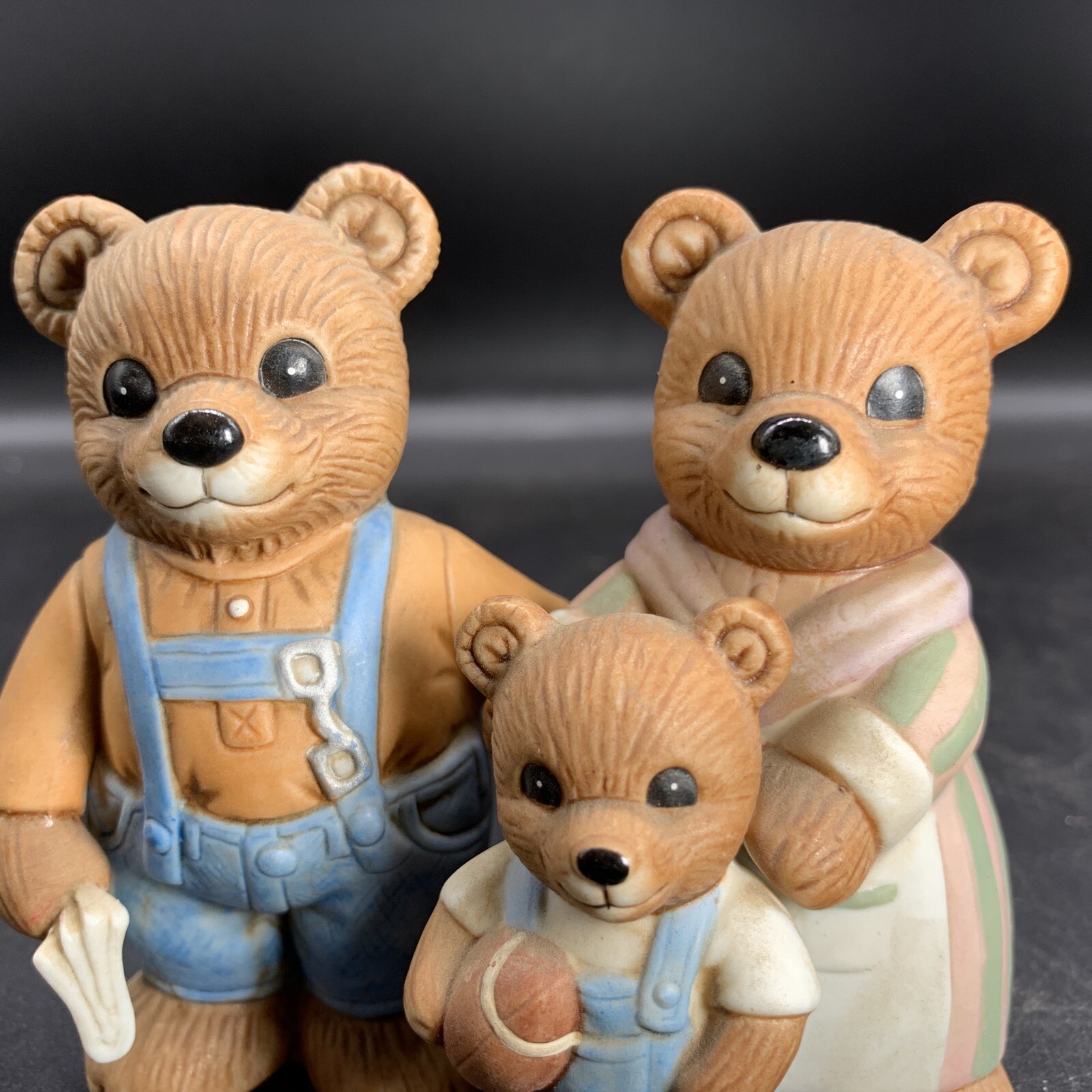 2 Homco Porcelain Bear Family Figurines Dad Mom Son #1450 Love Vintage Teddy