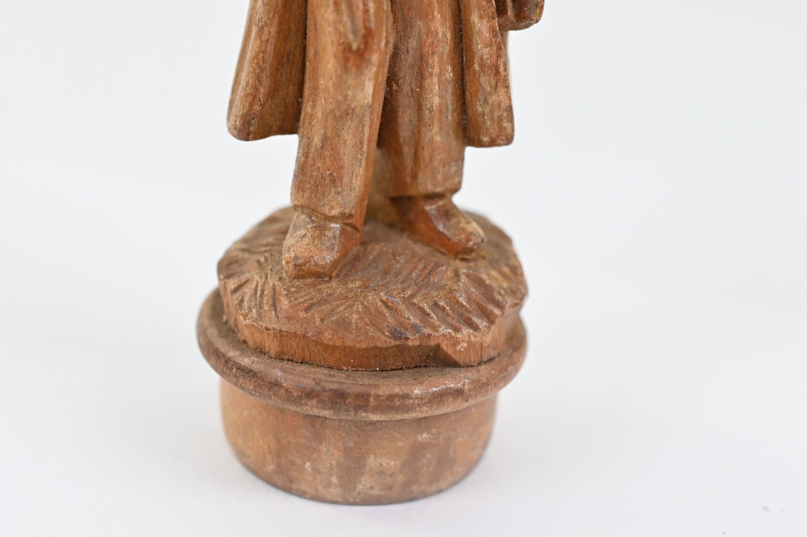 Vintage Hand Carved Wood Folk Art Figure Man in Hat Miniature Carving 3.25″