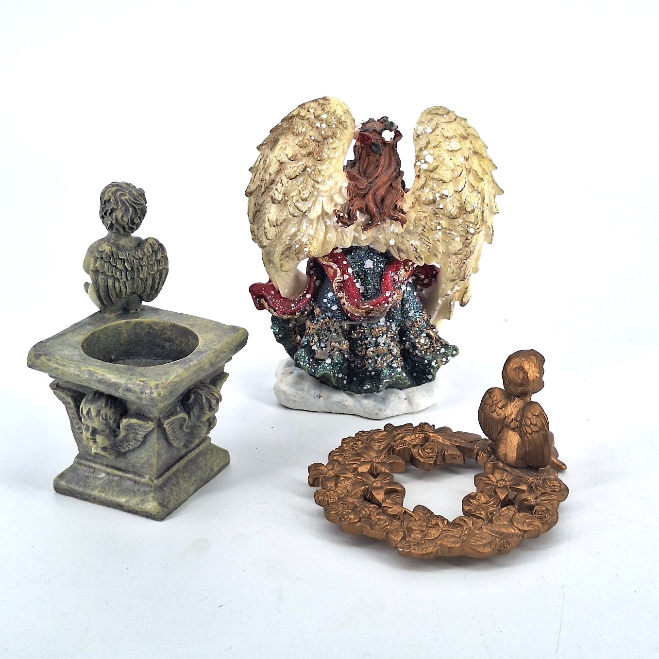 Lot of 9 Angel Figurines Cherubs Angels Porcelain /Plastic Home Décor Vtg