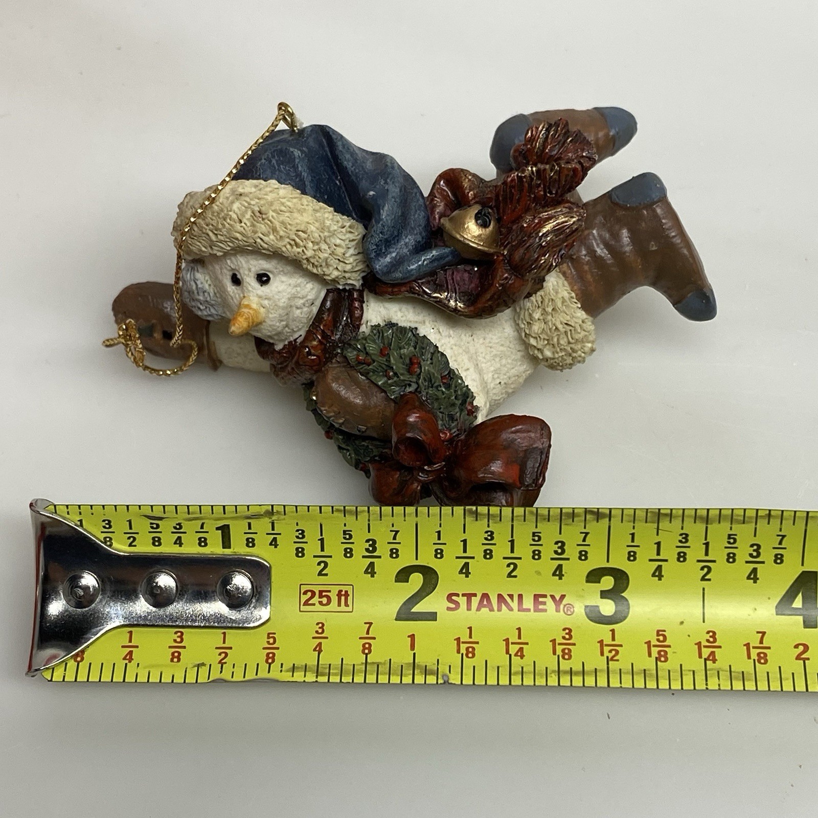 Boyds Bears & Friends Snowman Chilly With Wreath # 2564 Folkstone Ornament