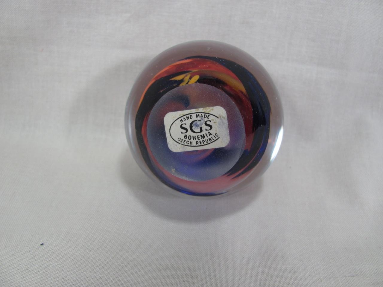 HANDMADE SGS GLASS PAPERWEIGHT WITH LABEL BOHEMIA CZECH REPUBLIC #8