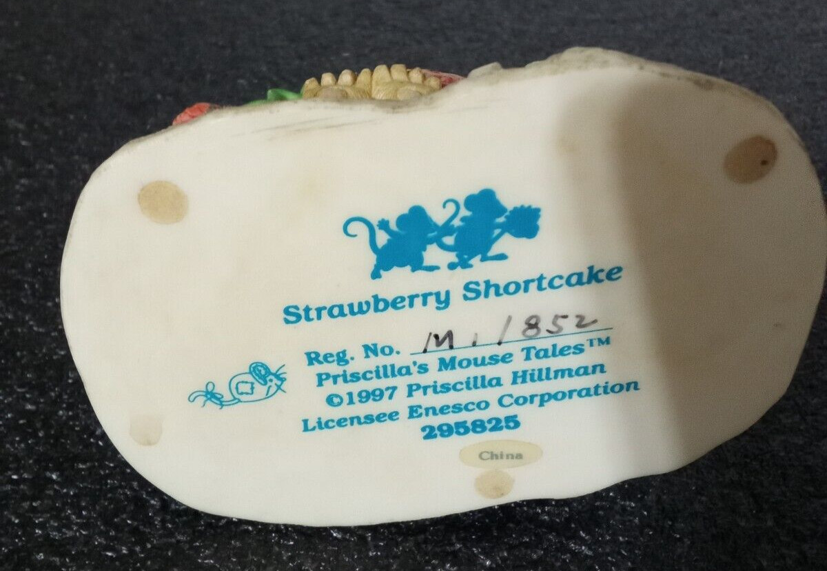Vtg 90’s Strawberry Shortcake Priscillas Mouse Tales 1997 Enesco 1 has chip toe
