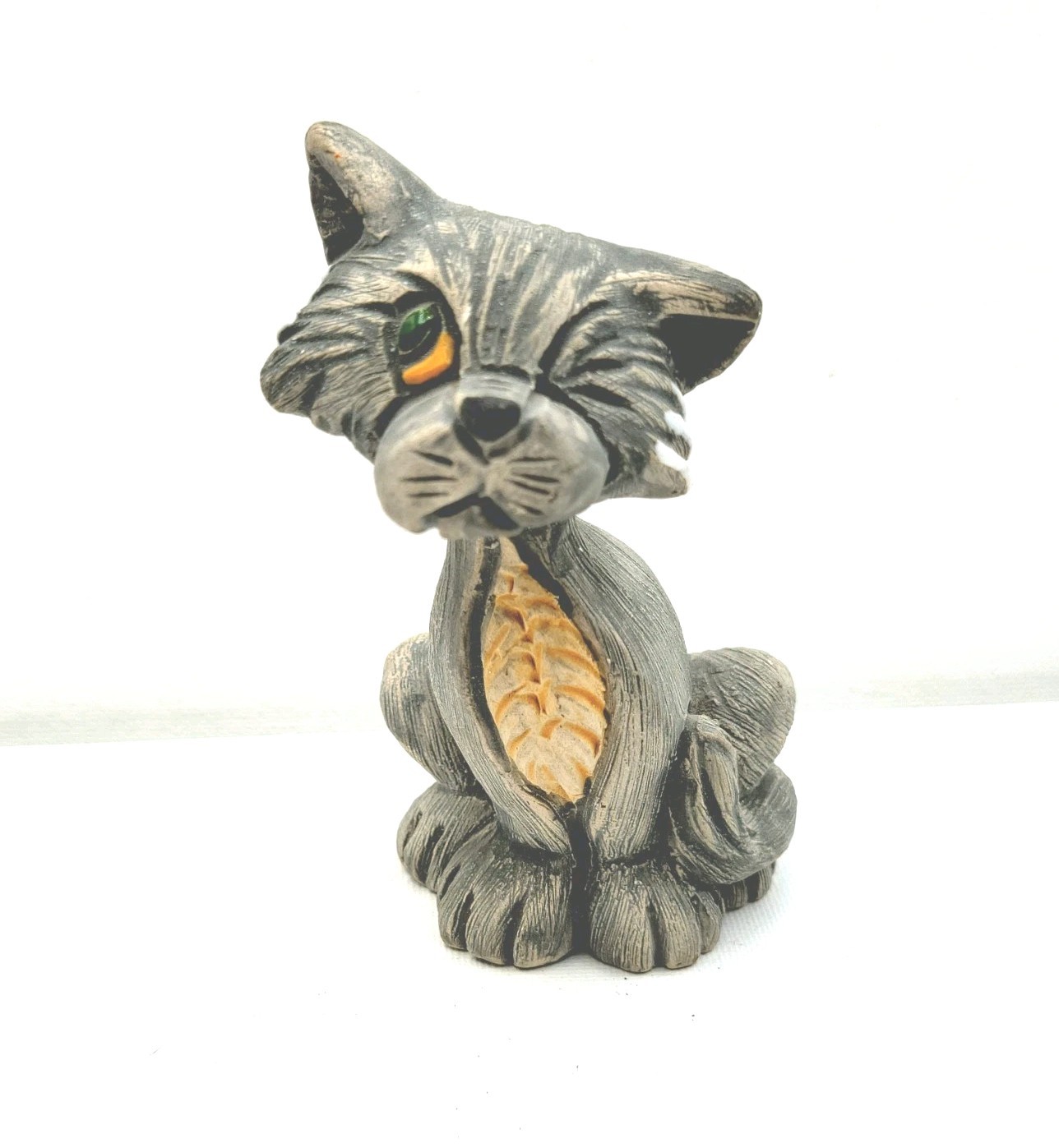 Whimsical Winking Gray Cat Figurine Sitting Kitty Hand Made In Uruguay 4″ READ