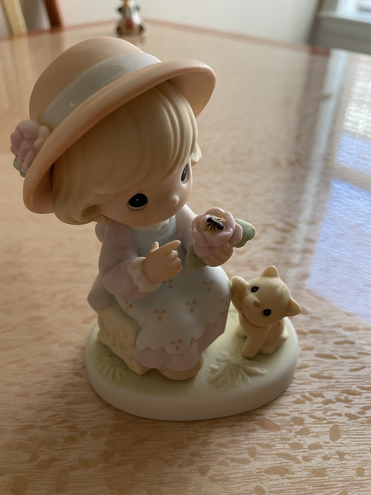 Precious Moments “Auntie, You Make Beauty Blossom” – Girl – 737623 – 2000