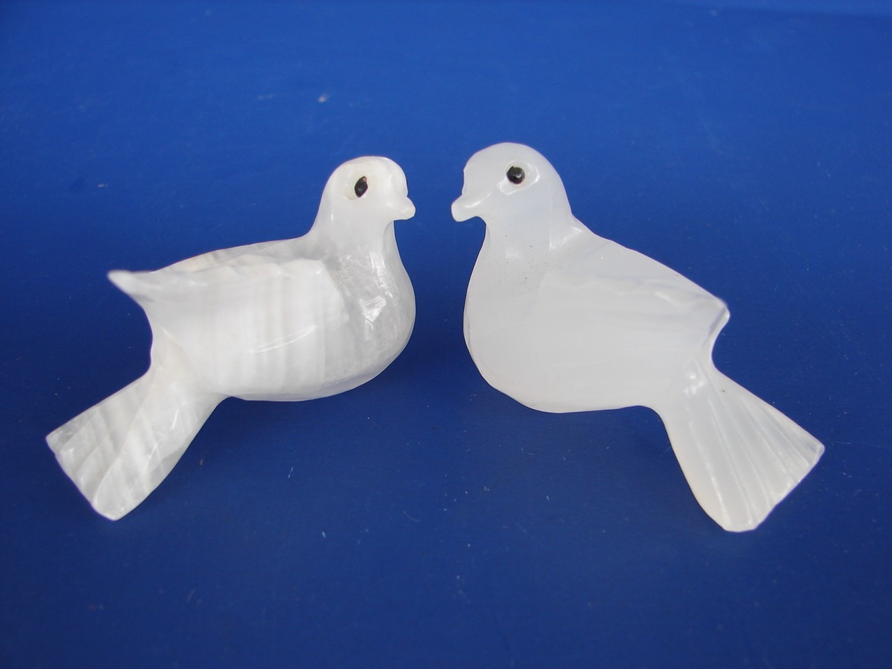 Vintage Set of 2 Birds Doves of Carved White Stone Quartz Figurines